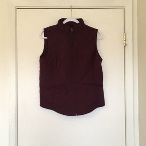 VanHeusen Vest! M - Plum/Wine color
